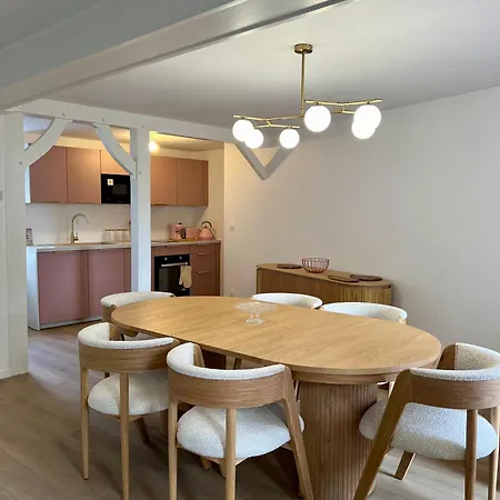 Les Chantereines Maison Calme Au Coeur Du Vignoble Champenois Гостевой дом