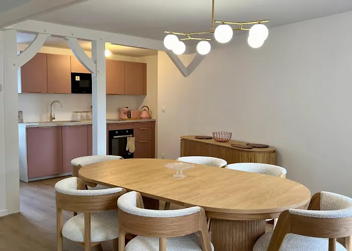 Les Chantereines Maison Calme Au Coeur Du Vignoble Champenois Гостевой дом